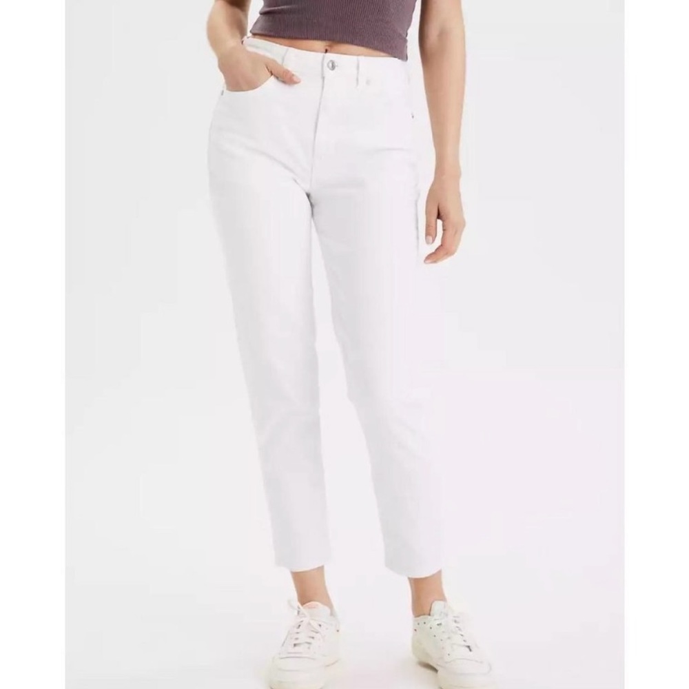 ✨ LAST CHANCE ✨ NWOT American Eagle Stretch Mom Jean White | 2